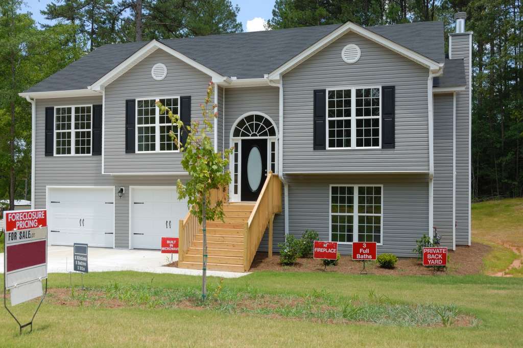 Traditional real estate agent signage might be a thing of the past.